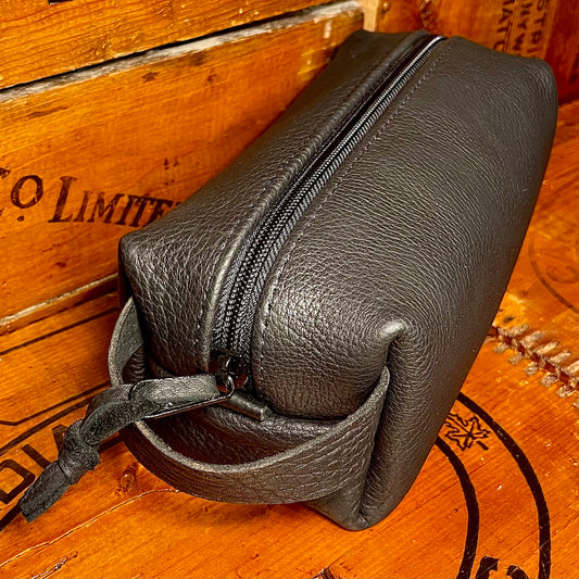 Bison Leather Travel Bag with Cotton Lining